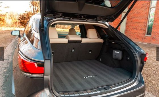 SUV crossover luxueux 2024 Lexus RX 450h+ PHEV avec une autonomie électrique de 37 miles