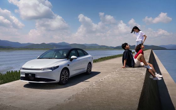 2024 Xpeng P5 Véhicule électrique EV Voiture électrique Longue portée 480km 155KW Puissance 170km/h