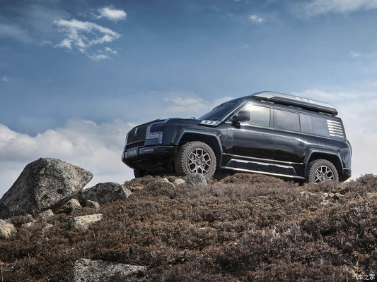 Pré-vente 2024 Salon de l'auto de Pékin BYD Yangwang U8 2024 Luxe hors route véhicule 1197hp 4Motor 4wd voiture électrique Byd U8 hybride