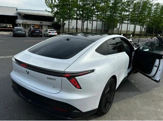 Le plus chaud salon automobile de Pékin Jiyue07 200kw Moteur 27w;S PURE CAR ELECTRIC Avec la vitesse maximale à 200km/h
