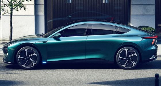 Robot autonome 2024 Jiyue01 200kw Moteur de 272 ch 550km CLTC Autonomie PURE ELECTRIC AUTO Avec une vitesse maximale de 200km/h