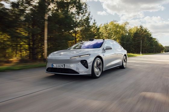 Véhicules à énergie nouvelle 2024 Nio ET7 Weilai Véhicules électriques 75kwh 200km/h Voiture à grande vitesse