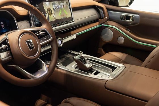 GWM TANK SUV tout-terrain de luxe PHEV AWD Traction à 190 km/h Vitesse maximale Avec moteur V6 de 3,0 tonnes 360 PS et temps de charge rapide de 0,4h