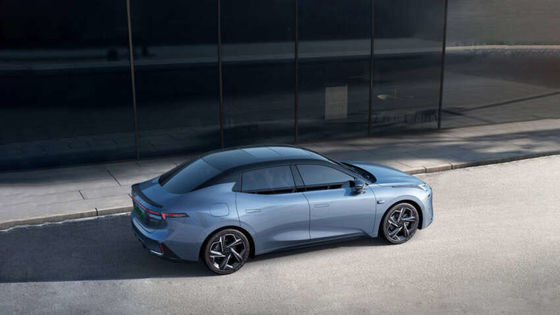 Puissante nouvelle voiture hybride LYNK & CO 07 EM-P Avec 163 ch et 255 Nm de couple et 160 kW de puissance moteur et 3 vitesses boîte de vitesses DHT