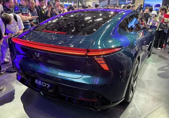 Prévente de véhicule purement électrique Jiyue07 de marque commune Geely&Baidu avec 200 kW/271P.s de puissance moteur 2WD transmission 4 portes/5 sièges