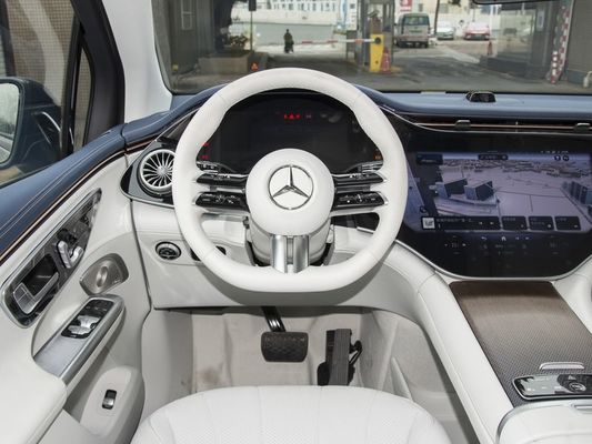 Nouveau SUV électrique à 609 km de long rayon d'action véhicule électrique Mercedes-Benz EQE 500 w350kw/408P.s puissance du moteur 5.1s accélération 0-100km/h