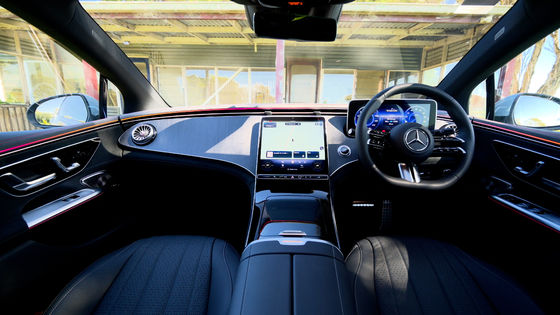 Véhicule électrique confortable Benz EQE 350 Sedan 515km Autonomie longue 215kw de puissance Accélération de 0 à 100 km / h En6.3s Pure électrique