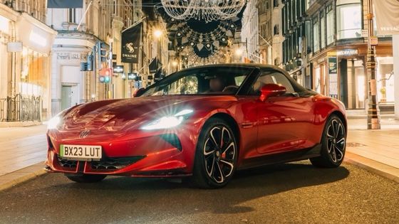 MG Cyberster Trophy Toutes les voitures de sport électriques Une santé 335 ch et 350 lb ft de couple, 336 miles d'autonomie Sous 77kwh batterie