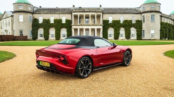 MG Cyberster Trophy Toutes les voitures de sport électriques Une santé 335 ch et 350 lb ft de couple, 336 miles d'autonomie Sous 77kwh batterie