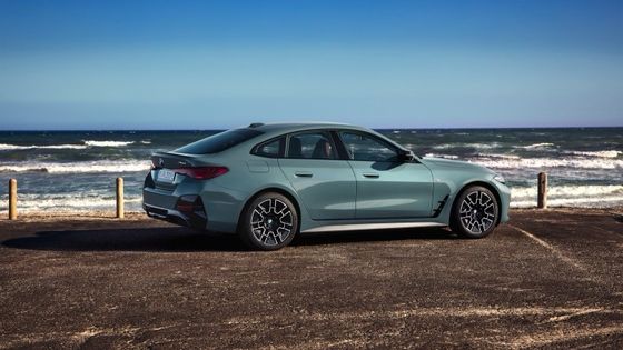 Véhicule purement électrique haute performance 450km BMW i4 accélération 0-100km/h à 3,9s 225km/h vitesse maximale 400kw de puissance