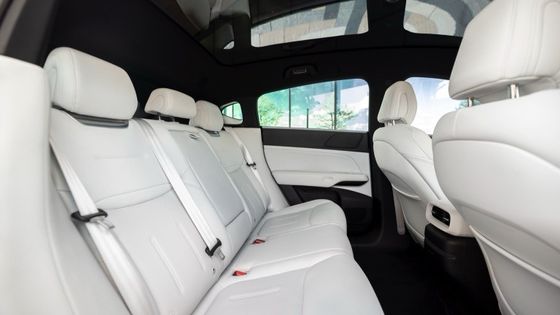 Xpeng G6 RWD Long Range Véhicule électrique SUV EV Voiture électrique avec une puissance de moteur de 210 kW RWD conduite & 490km Range