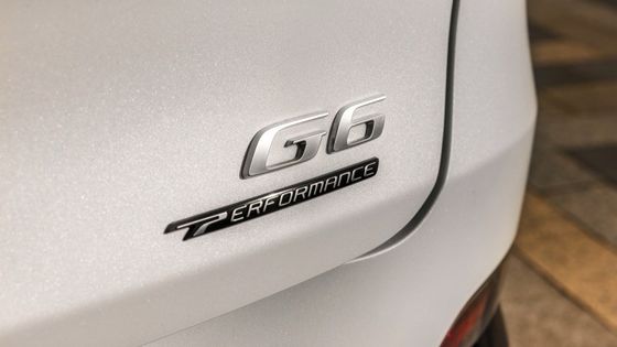 Xpeng G6 RWD Long Range Véhicule électrique SUV EV Voiture électrique avec une puissance de moteur de 210 kW RWD conduite & 490km Range