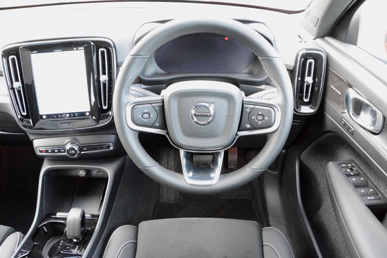 Tout autour EV Volvo EC40 Ultimate Twin Motor avec WLTP 326Miles 4,7sec accélération de 0 à 62 mph 408 chevaux du moteur