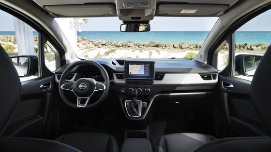 Position de conduite confortable et cabine pratique avec une bonne valeur Nissan Townstar MPV Pure Ev avec WLTP 285km