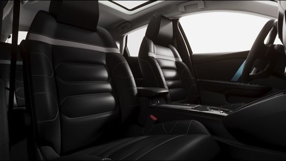 Conduite décente E-C4 de Citroën avec 115 kW (156 ch) de puissance à 150 km / h Vitesse maximale 54kwh batterie au lithium-ion