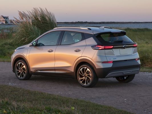 Un véhicule électrique de haute technologie surprenant à la Chevrolet Bolt EUV Electric Carwtih 238 miles Range Nouveau SUV électrique