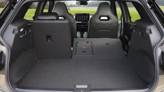 Classique et la plus récente voiture électrique Volkswagen ID 3 PRO WLTP 434km RANGE 150kw ((204P.s) Puissance du moteur7.6sec Accélération 0-100km/h