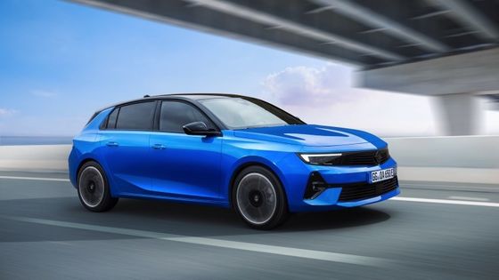 Véhicule électrique à conduite confortable à Opel Astra Electric avec batterie de 54kwh 150kw de puissance moteur à 170km/h vitesse maximale
