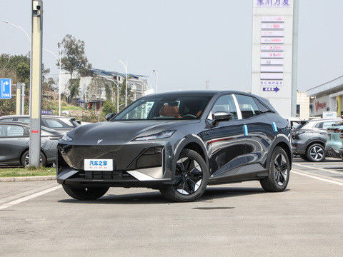 Le dernier système HUAWEI DEEPAL S07 2024 EREV avec 121 km CLTC0.5h Temps de charge rapide 175kW Puissance maximale 320N.m couple