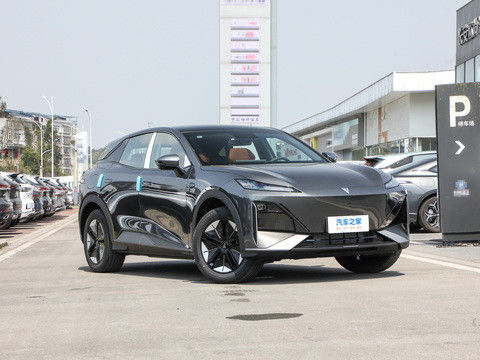 Le dernier système HUAWEI DEEPAL S07 2024 EREV avec 121 km CLTC0.5h Temps de charge rapide 175kW Puissance maximale 320N.m couple