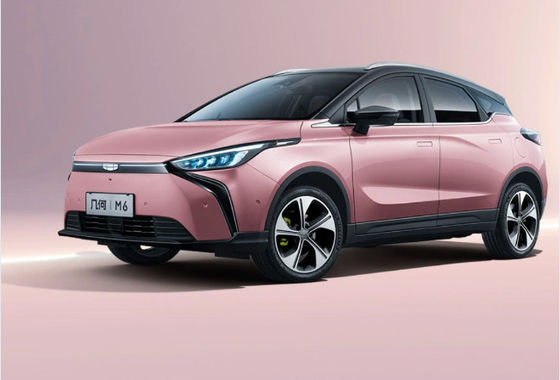 Luxury ECO Friendly Electric Cars 4 Wheel Drive SUV Geely Geometry M6 450km CLTC