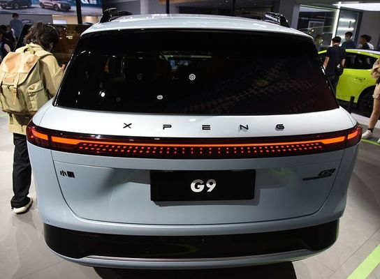 Xpeng G9 Luxury Large Size Electric SUV 5 Seater 702km Range 200km/H Max Speed