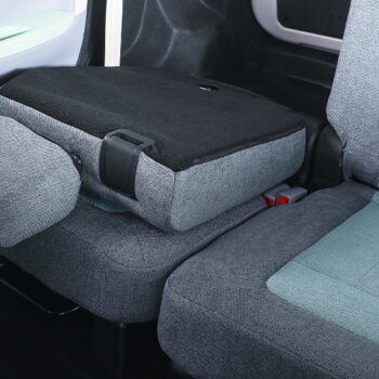 Excellent Interior Rich Configuration And Fashion Design At Lingbao Box EV New Car