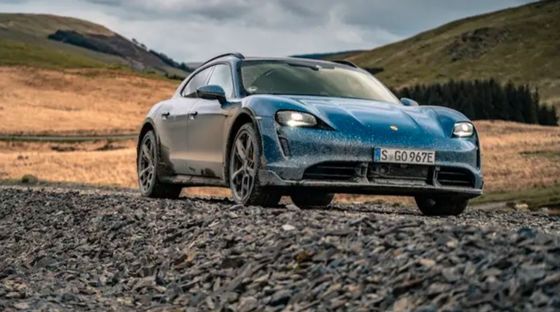 Most complete fast electric vehicle -Porsche Taycan cross Turismo max speed 220km/h new energy Car