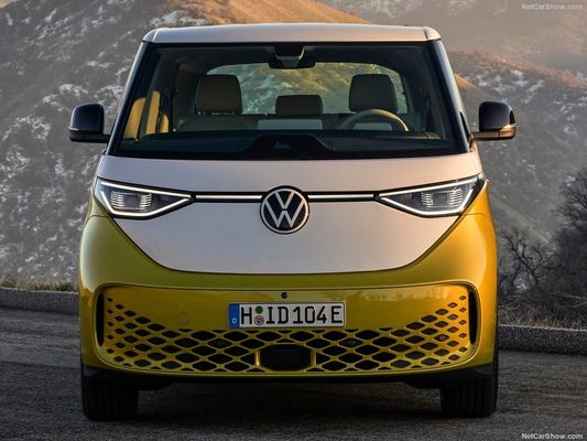 VW classic camper MPV Volkswagen ID Buzz. 2023-electric robort large space practical for families