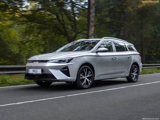 Roomy Affortable All Electric Car At MG 5 EV With A Decent Range 344km And Super Charging Ability