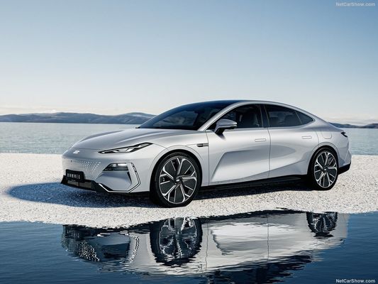 Geely Galaxy E8 Ev Electric Car 2024 550Kw Max New Energy Vehicle Sedan With One Motor At 190km/H Max Speed