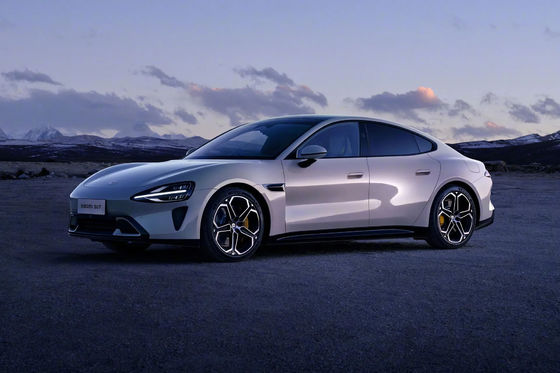 Brand New Xiaomi SU7 Sedan 475kW Or 664bhp Power 165mph New Energy Vehicle