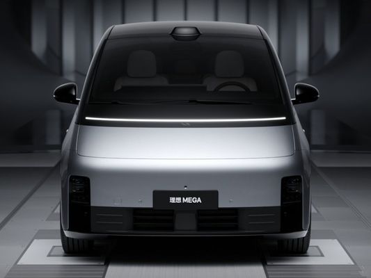 Lixiang MEGA 2024 EV 7 Seat Luxury MPV 710KM Long Range 4WD Electric Car