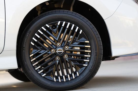 gasoline -free with 180miles range for local travle at  2024 Nissan Leaf S hatchback new energy cars