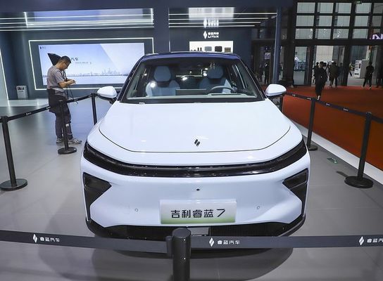 2024 Livan 7 Geely Ruilan 7 EV Car LHD in stock battery 450km ev cars new energy vehicles car pure electric