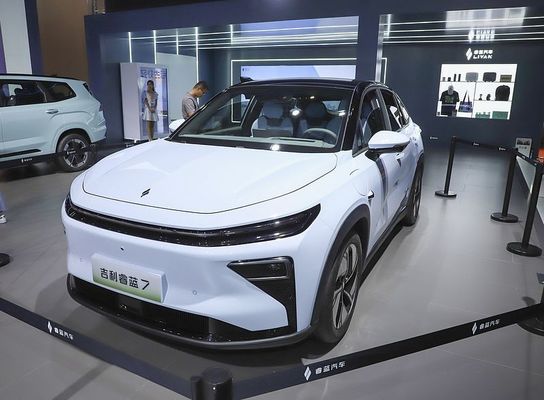 2024 Livan 7 Geely Ruilan 7 EV Car LHD in stock battery 450km ev cars new energy vehicles car pure electric