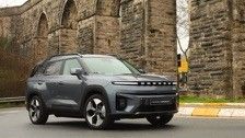 Newest Pure Electric Vehicle KGM Torres EVS 109mph Top Speed 152kw 207Ps Maximum Power Ready To Go Pure Electric Car