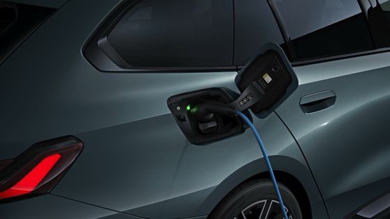 Newest ev car matching 84.4kWh battery 329miles range with 335bhp/430Nm at BMW i5 Touring eDrive40 single speed RWD