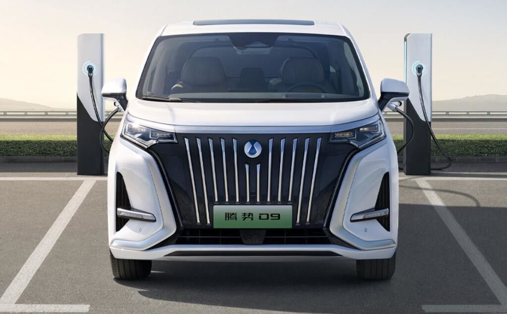 Batterie 4WD SUV électrique 180km/h de fer de lithium de la voiture 571nm de Denza D9 MPV EV