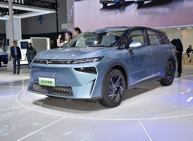 Dongfeng VenuciaS Nouveau véhicule électrique: VX6 5 portes/Sièges Famille Pure Electric SUV CLTC520km 165km/H