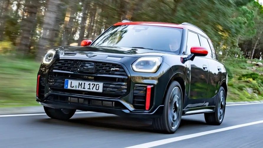 2024 Pure voiture électrique Mini Cooper Countryman E SUV de famille en forme de boîte 462km de portée avec 150km de puissance du moteur