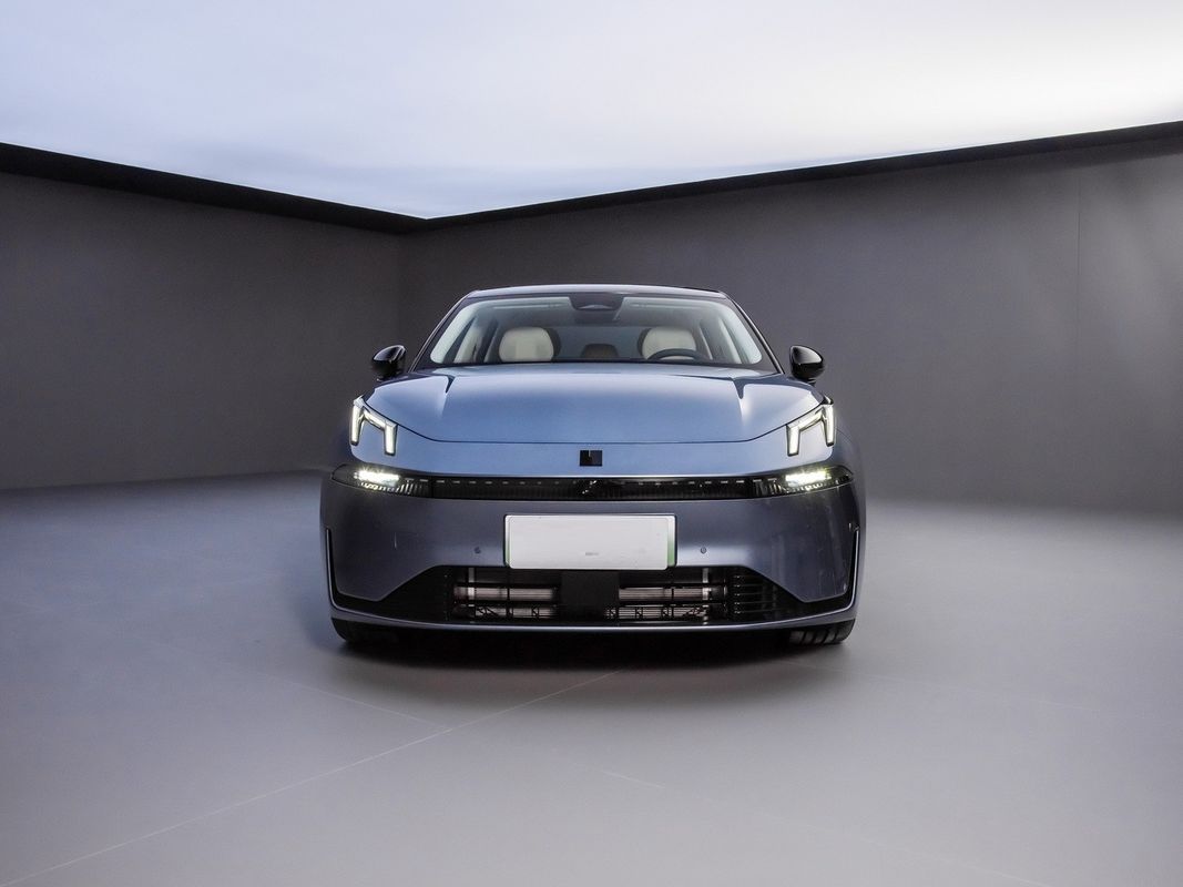 LYNK&CO 07 EM-P Plug In Hybrid Electric Car Sedan EV est une voiture électrique hybride.