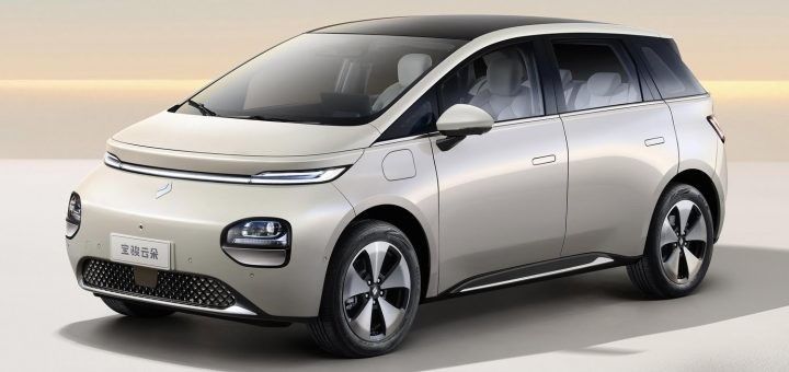 Baojun Yunduo (EQ100) 460 Pro Le MPV électrique le plus intelligent avec une autonomie de 460 km
