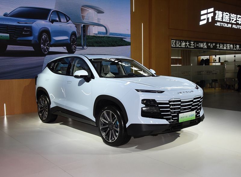 2023 Nouveaux véhicules à énergie à Chery Jetour Dasheng I-DM 1.5t Dht Compact Suv 170km/h Vitesse maximale avec une portée de 80kmWLTC