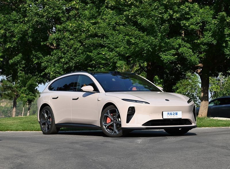 Véhicules à énergie nouvelle en stock avec des couleurs suffisantes 2024 Nio ET5T Weilai Véhicules électriques 75kwh 200km/h voiture à grande vitesse