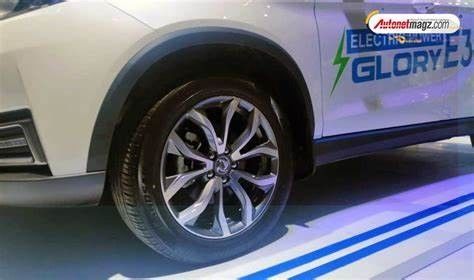 Dongfeng Glory E3 Electric SUV Cars EV AMG Drive Unit Electric 5 Seater Car