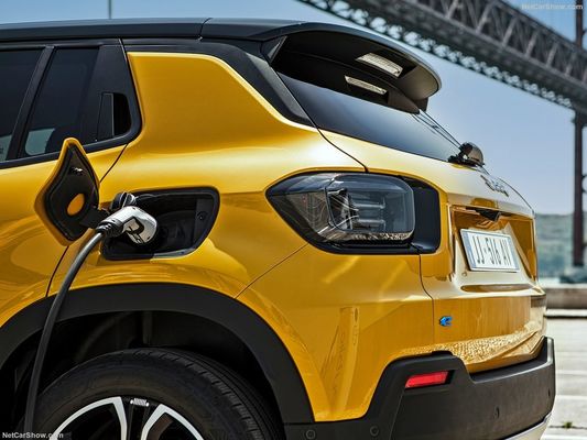 Small Compact Family Focused All Electric Crossover SUV Jeep Avenger With WLTP400km