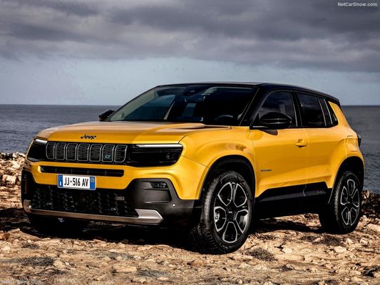 Small Compact Family Focused All Electric Crossover SUV Jeep Avenger With WLTP400km
